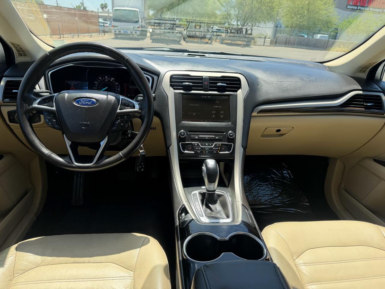 Ford Fusion SE 2016