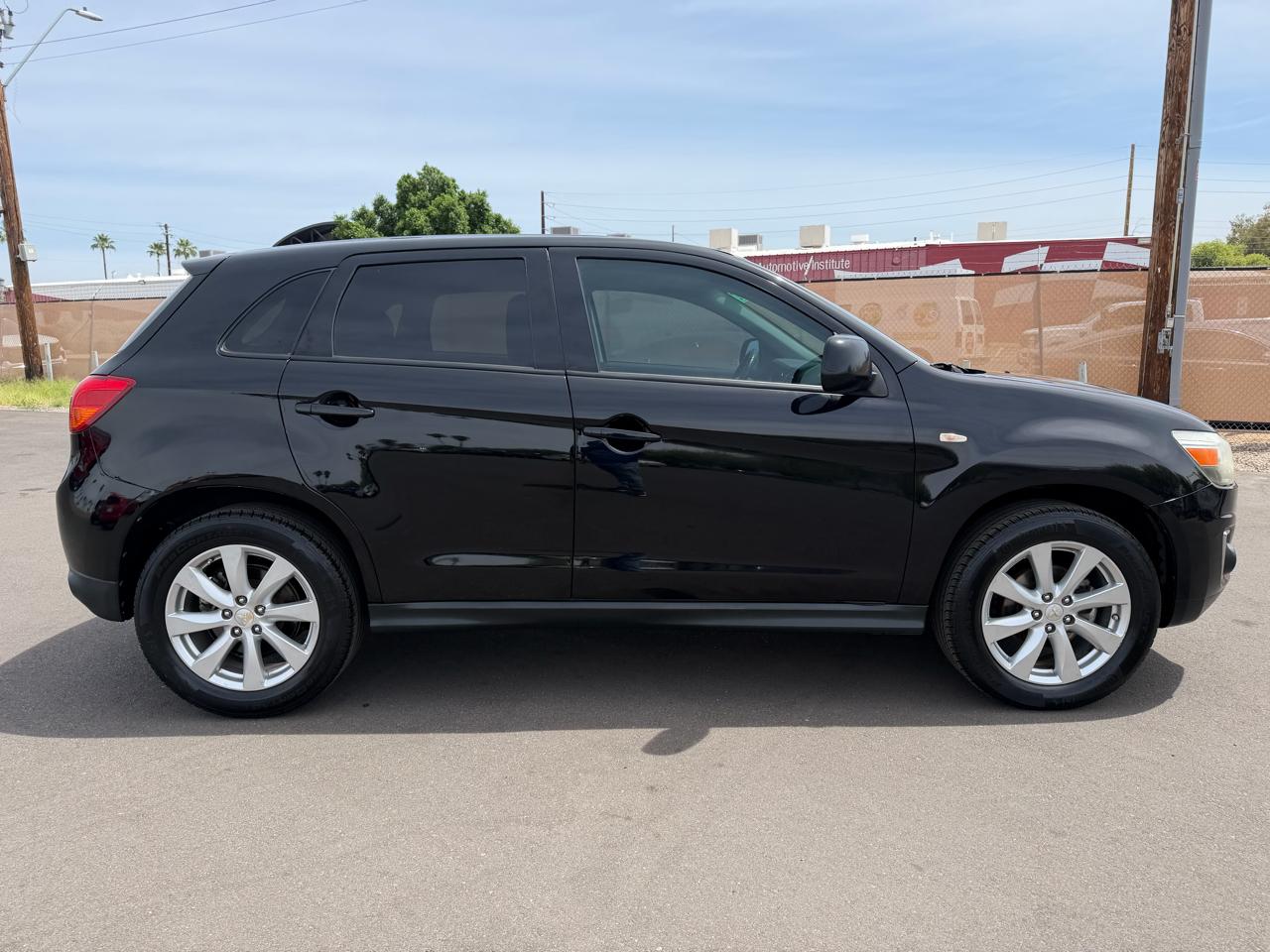 Mitsubishi Outlander Sport ES 2WD 2015