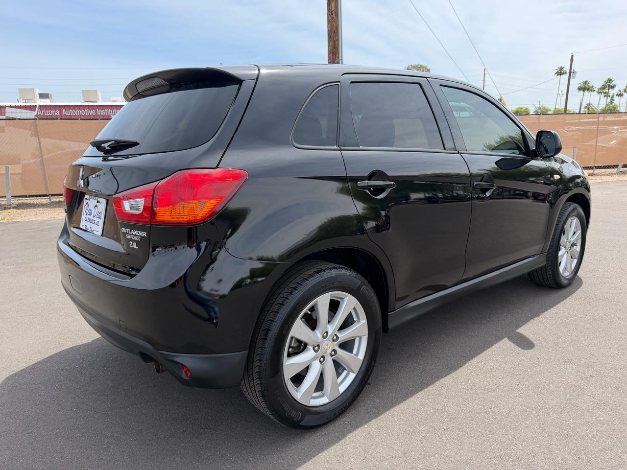 Mitsubishi Outlander Sport ES 2WD 2015