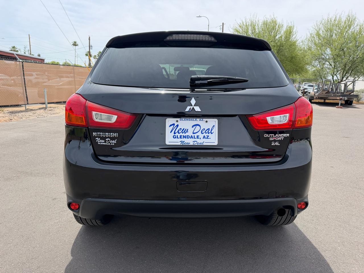 Mitsubishi Outlander Sport ES 2WD 2015