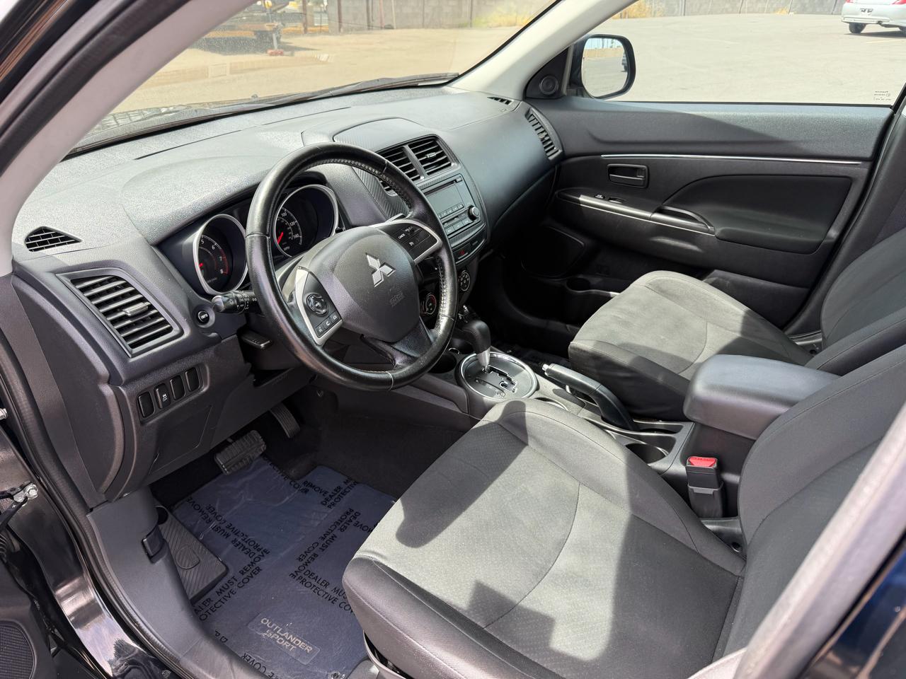 Mitsubishi Outlander Sport ES 2WD 2015