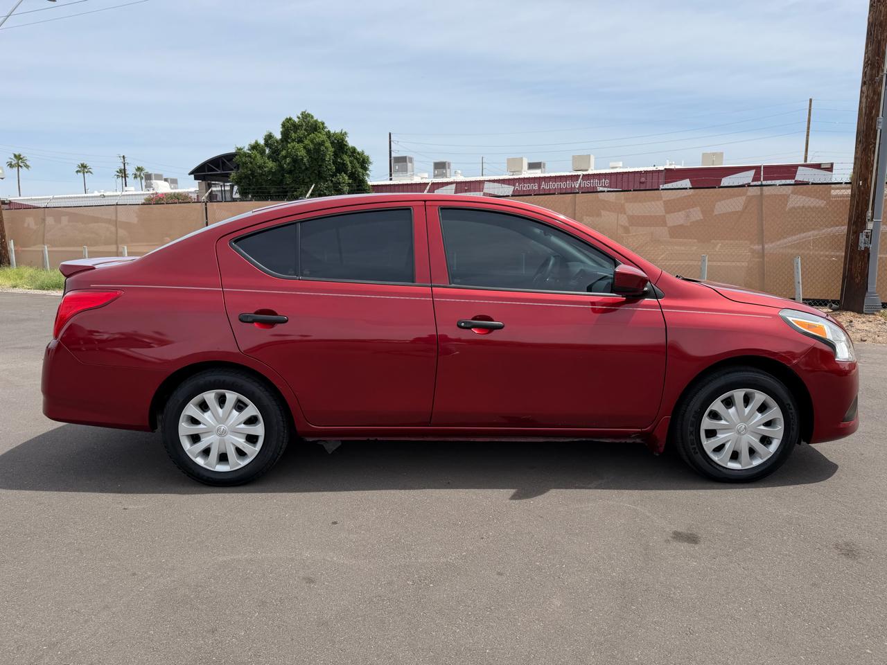 Nissan Versa 1.6 S 5M 2017