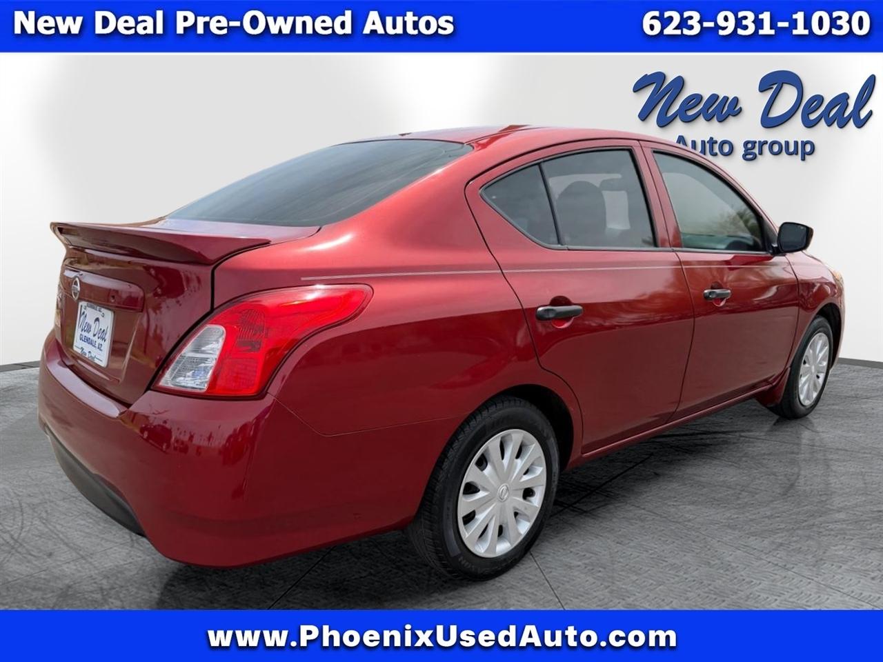 Nissan Versa 1.8 S 2017