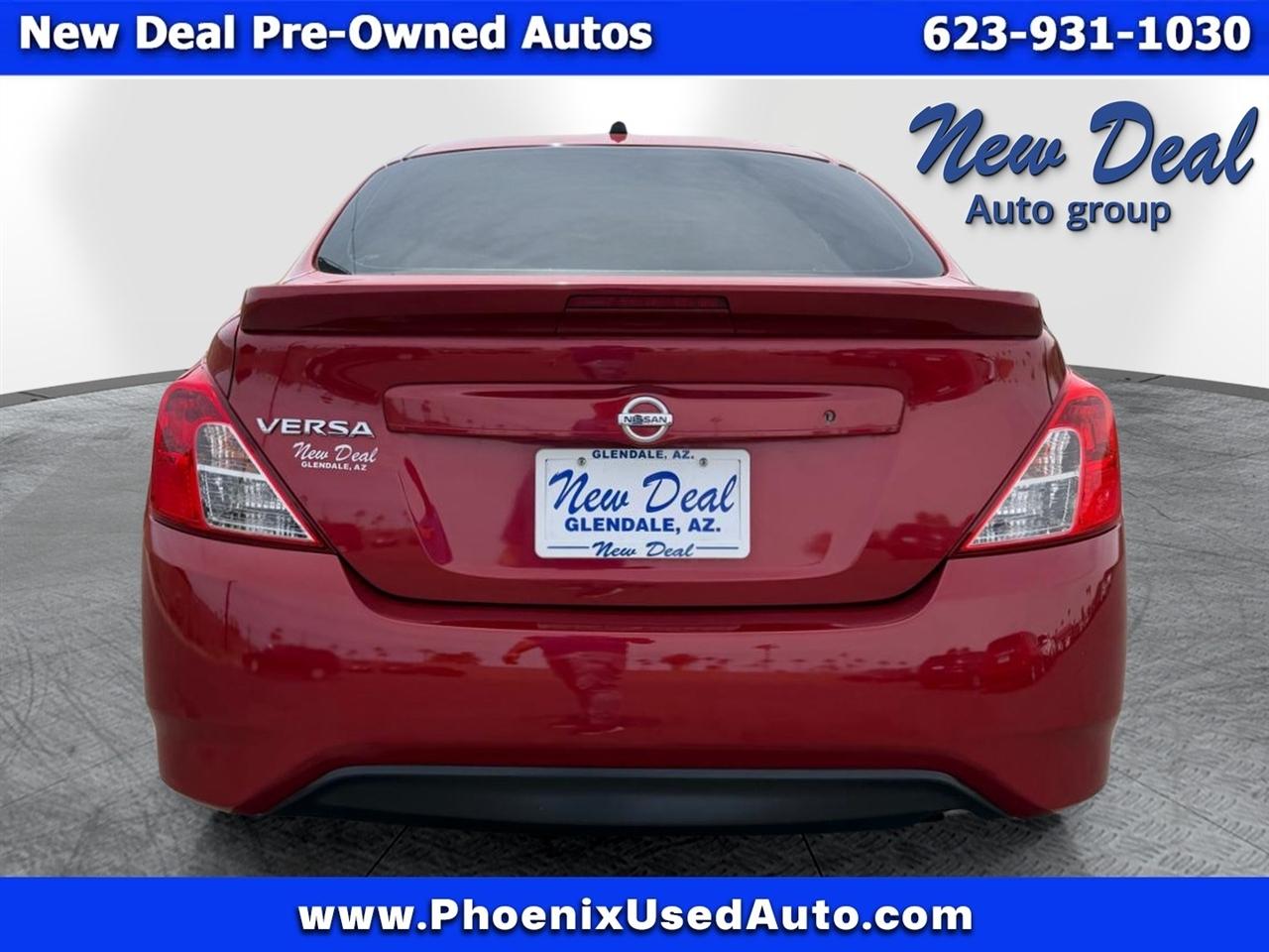 Nissan Versa 1.8 S 2017