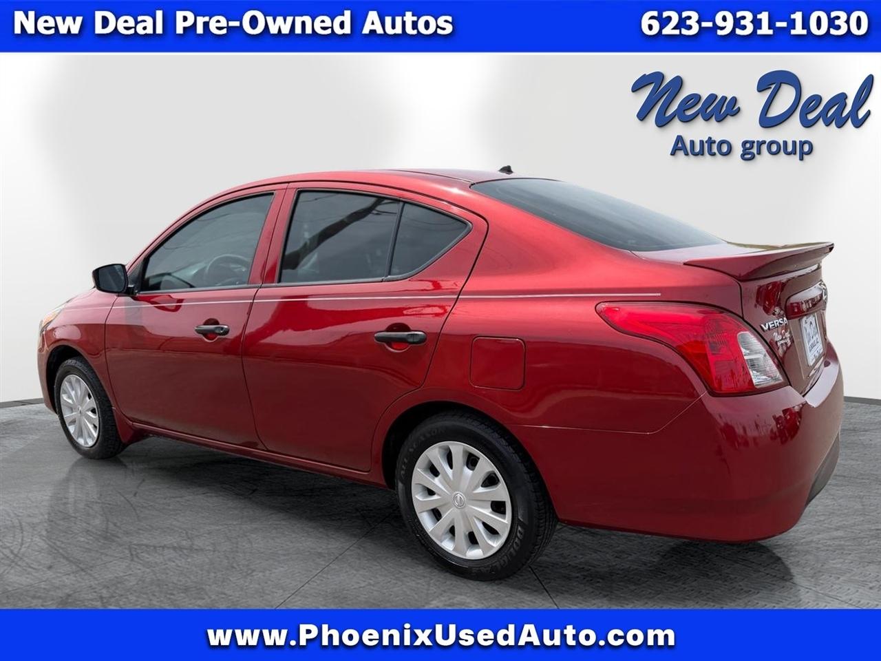 Nissan Versa 1.8 S 2017