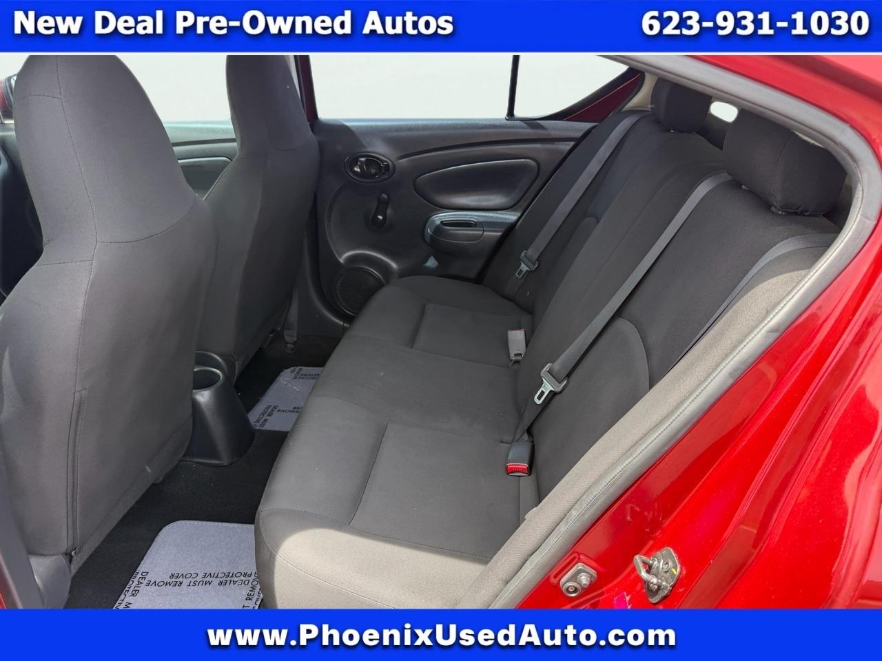 Nissan Versa 1.8 S 2017