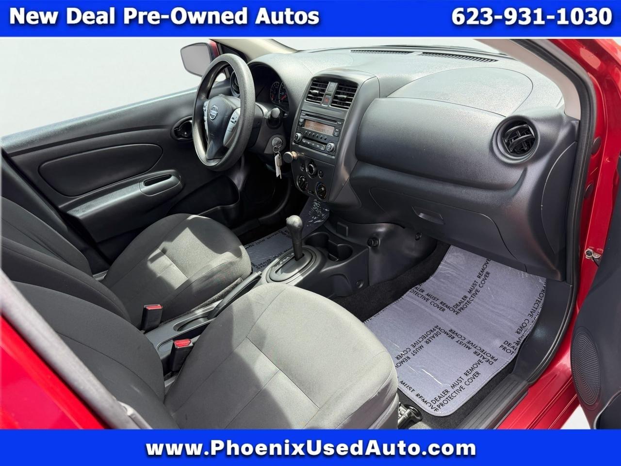 Nissan Versa 1.8 S 2017