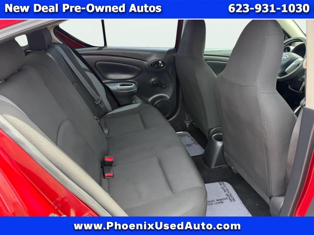 Nissan Versa 1.8 S 2017