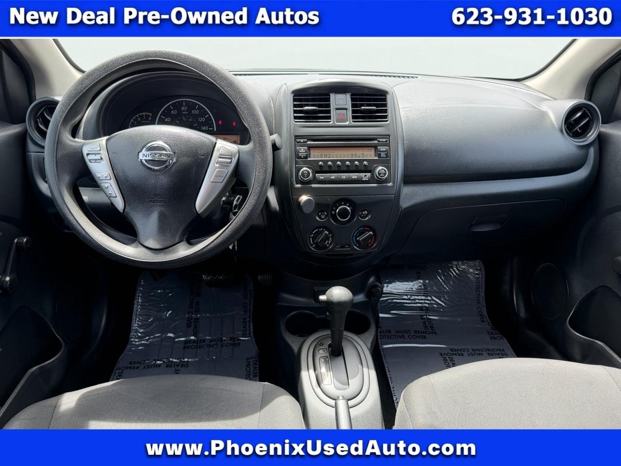 Nissan Versa 1.8 S 2017