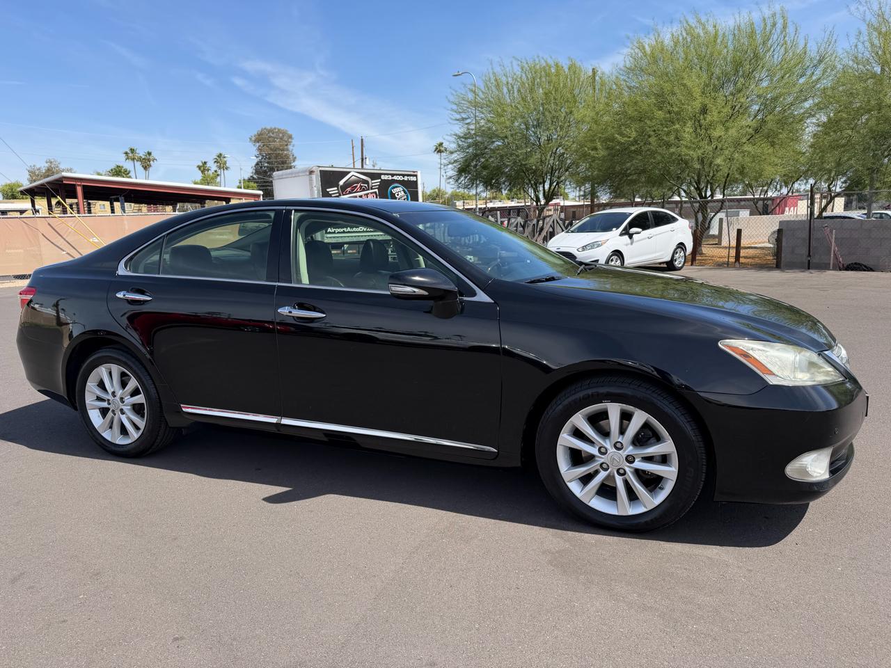 Lexus ES 350 Sedan 2012
