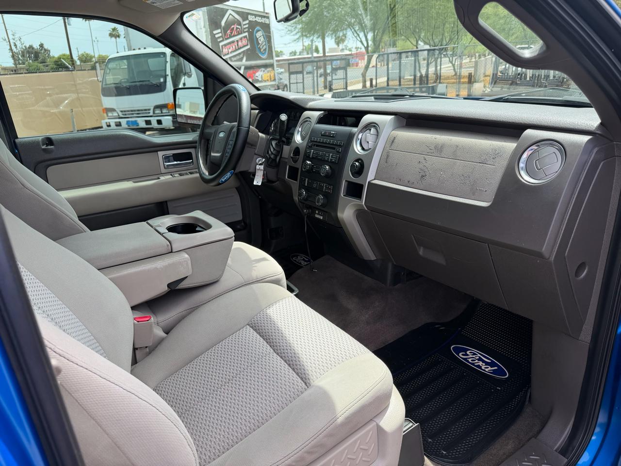 Ford F-150 2WD SuperCrew 150" XL 2009