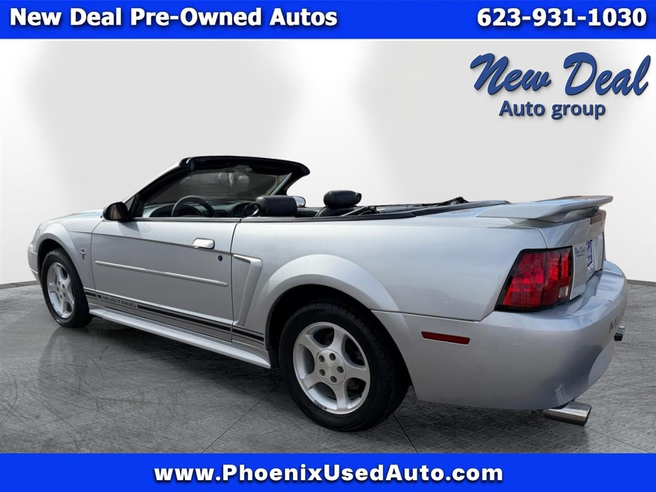 Ford Mustang Deluxe Convertible 2001