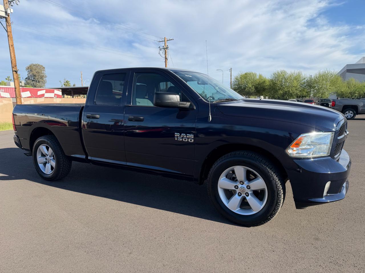 RAM 1500 2WD Crew Cab 140.5" Express 2016
