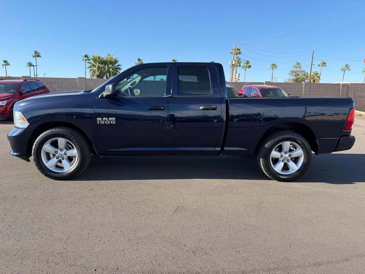 RAM 1500 2WD Crew Cab 140.5" Express 2016