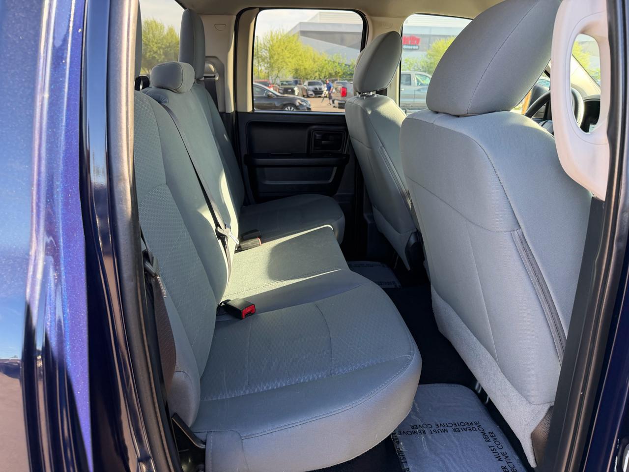 RAM 1500 2WD Crew Cab 140.5" Express 2016