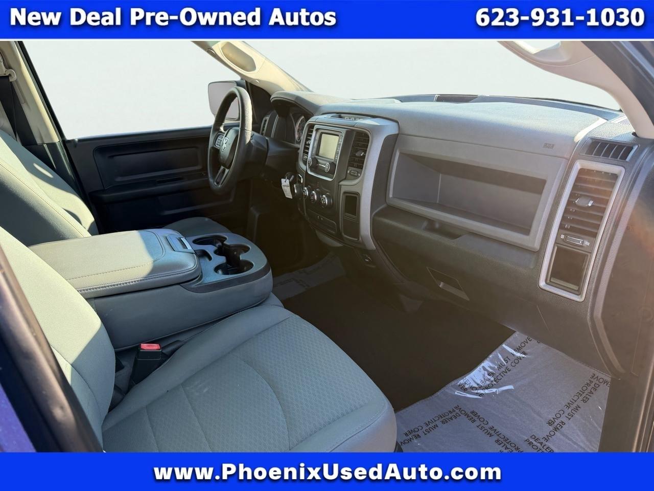 RAM 1500 2WD Crew Cab 140.5" Express 2016