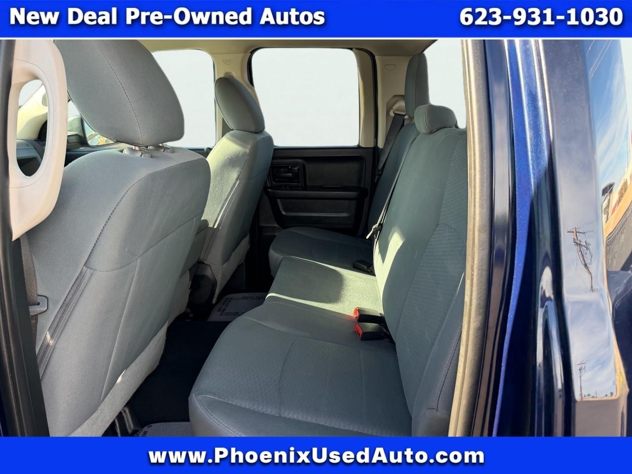 RAM 1500 2WD Crew Cab 140.5" Express 2016