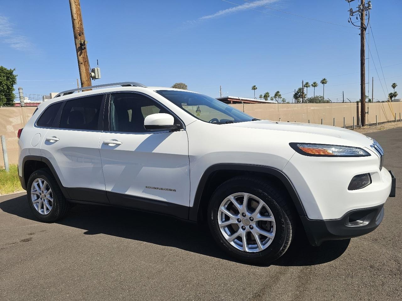 Jeep Cherokee Latitude FWD 2016