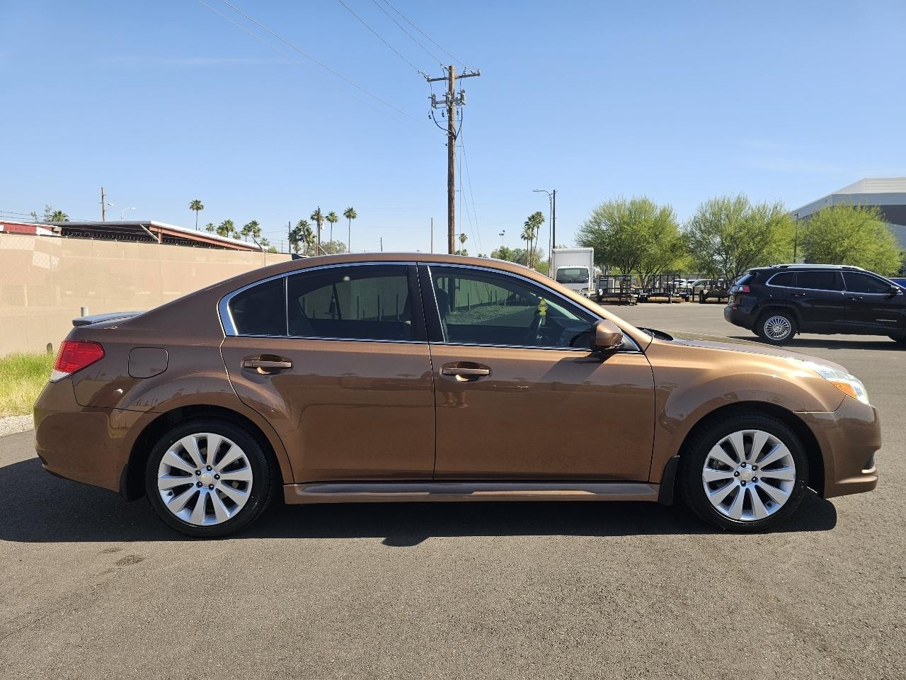 Subaru Legacy 2.5i Limited 2011