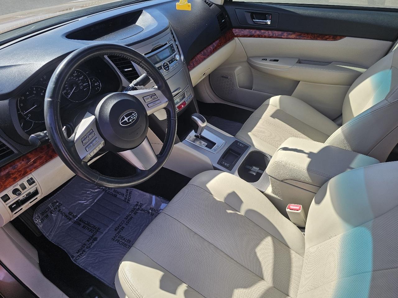 Subaru Legacy 2.5i Limited 2011