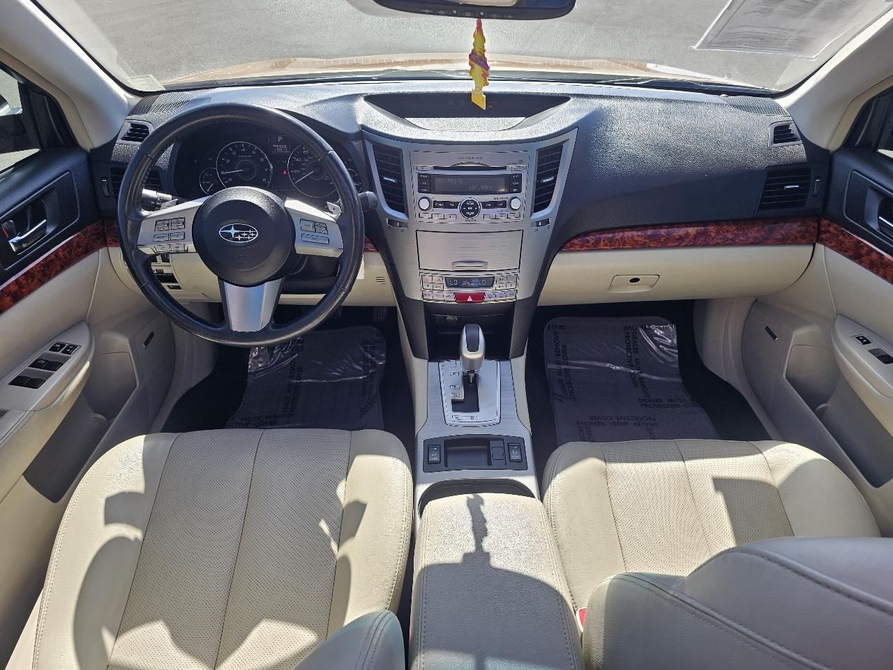 Subaru Legacy 2.5i Limited 2011