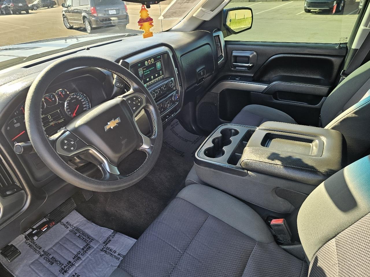Chevrolet Silverado 1500 1LT Crew Cab 4WD 2015