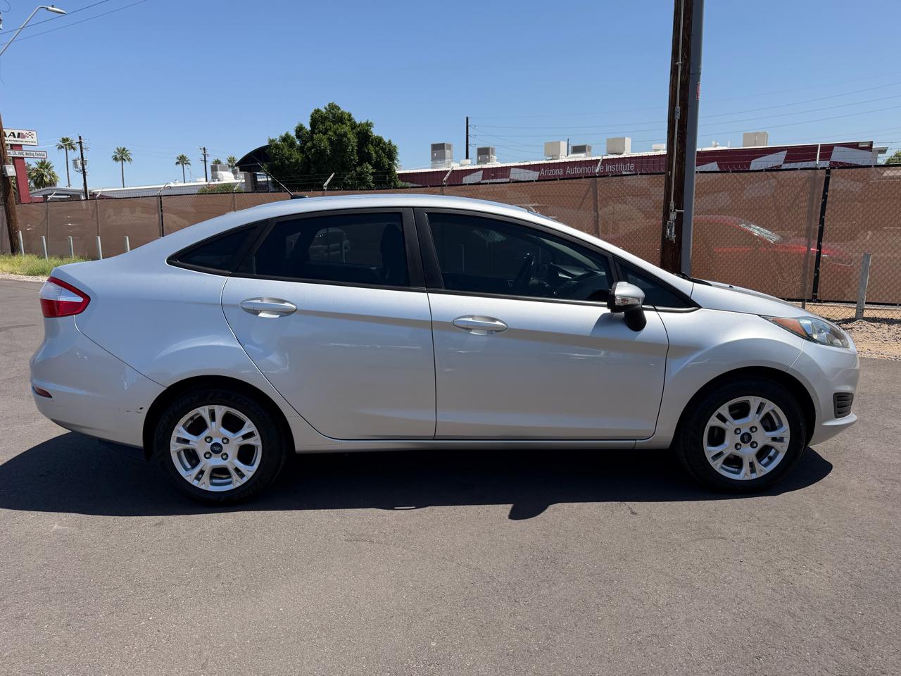 Ford Fiesta SE Sedan 2016