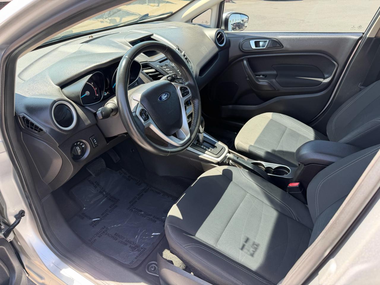 Ford Fiesta SE Sedan 2016