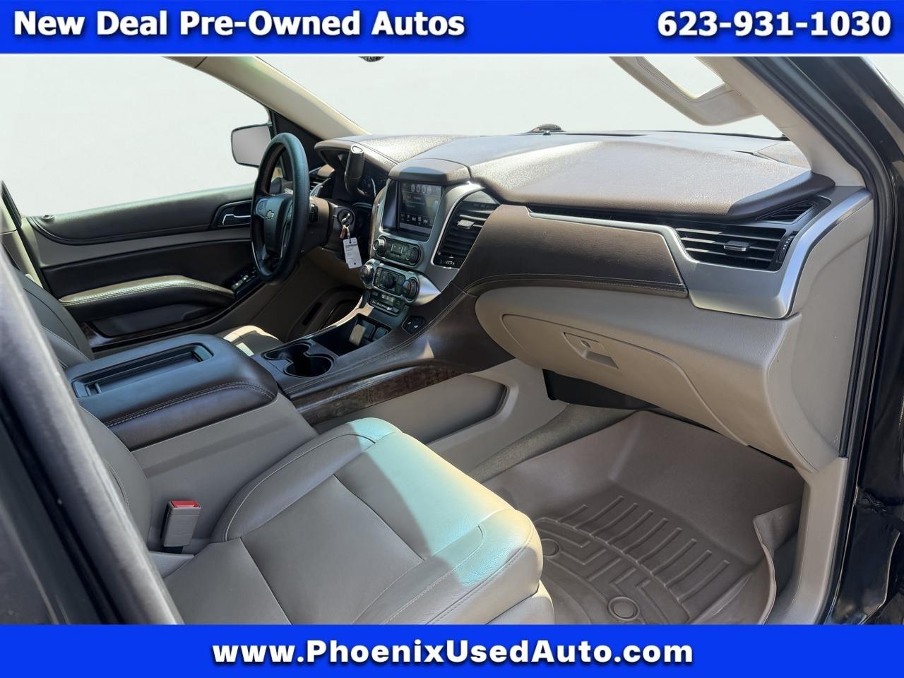 2017 Chevrolet Suburban LT - Photo 13