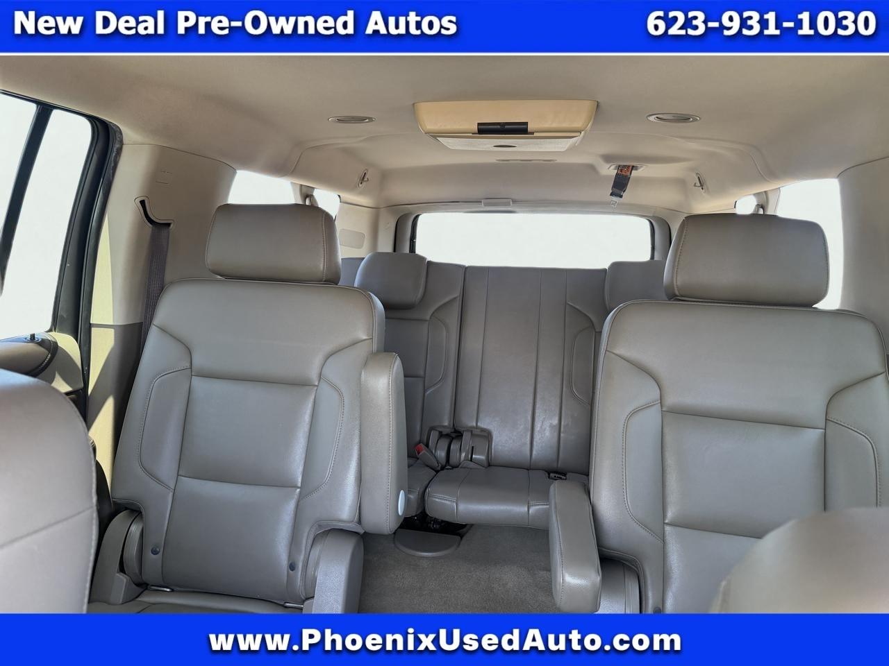 2017 Chevrolet Suburban LT - Photo 16