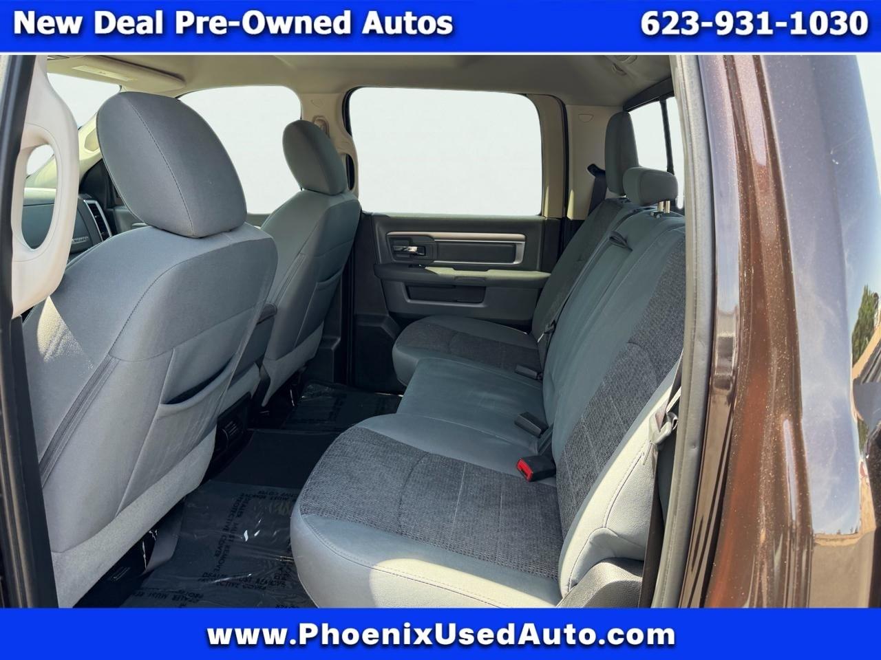 RAM 1500 4WD Crew Cab 140.5" Big Horn 2016