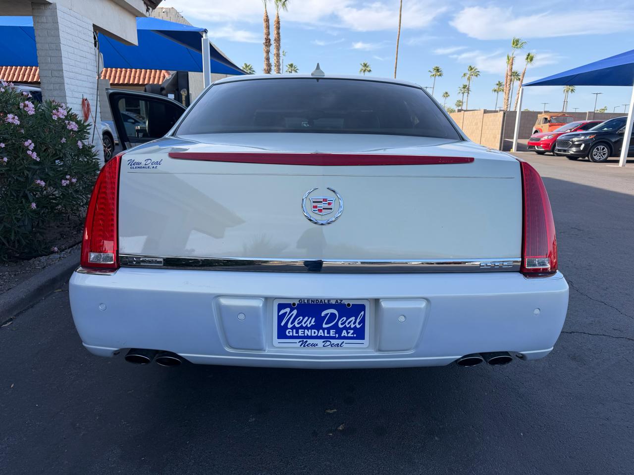 Cadillac DTS Luxury 2010