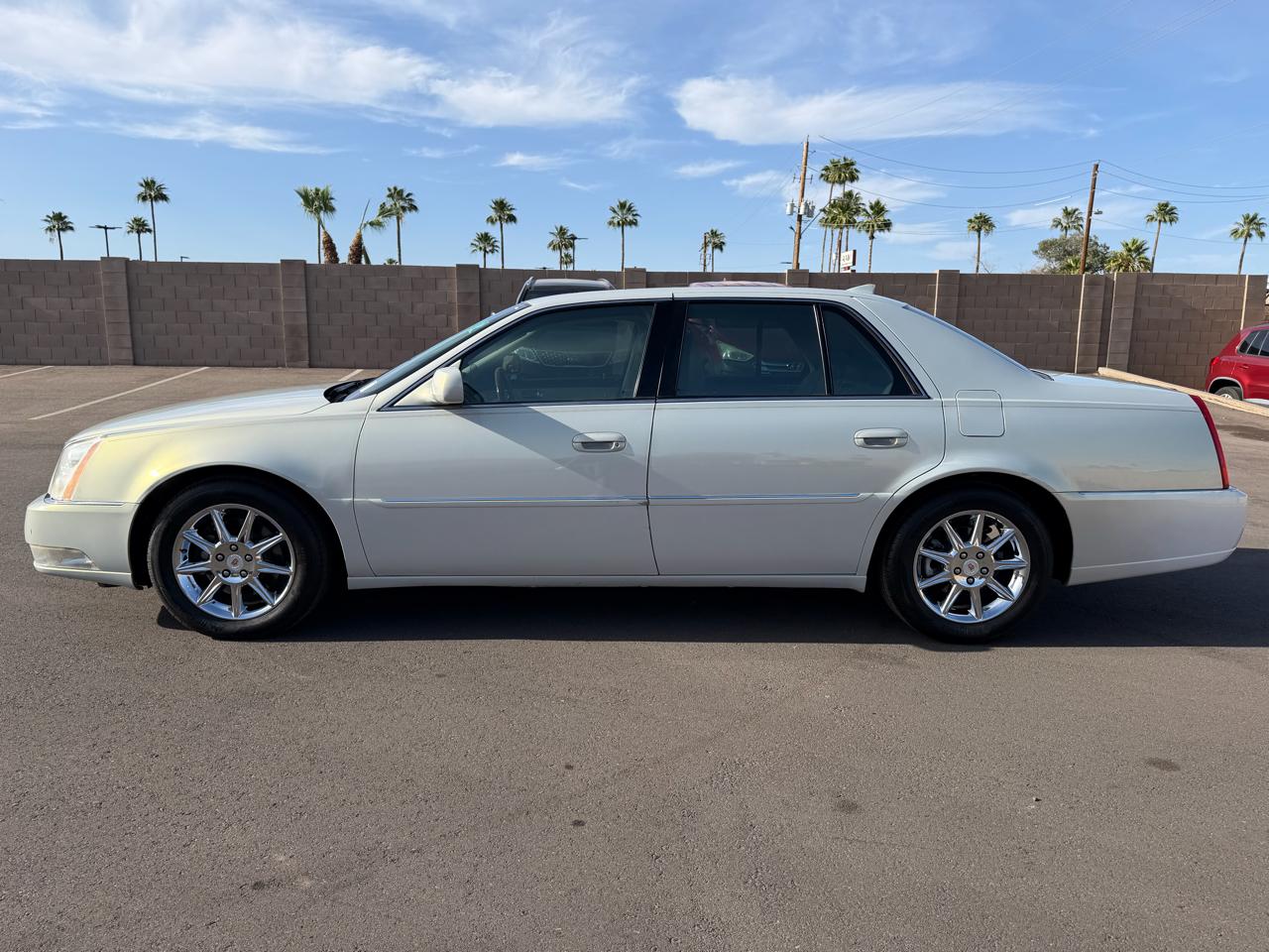 Cadillac DTS Luxury 2010