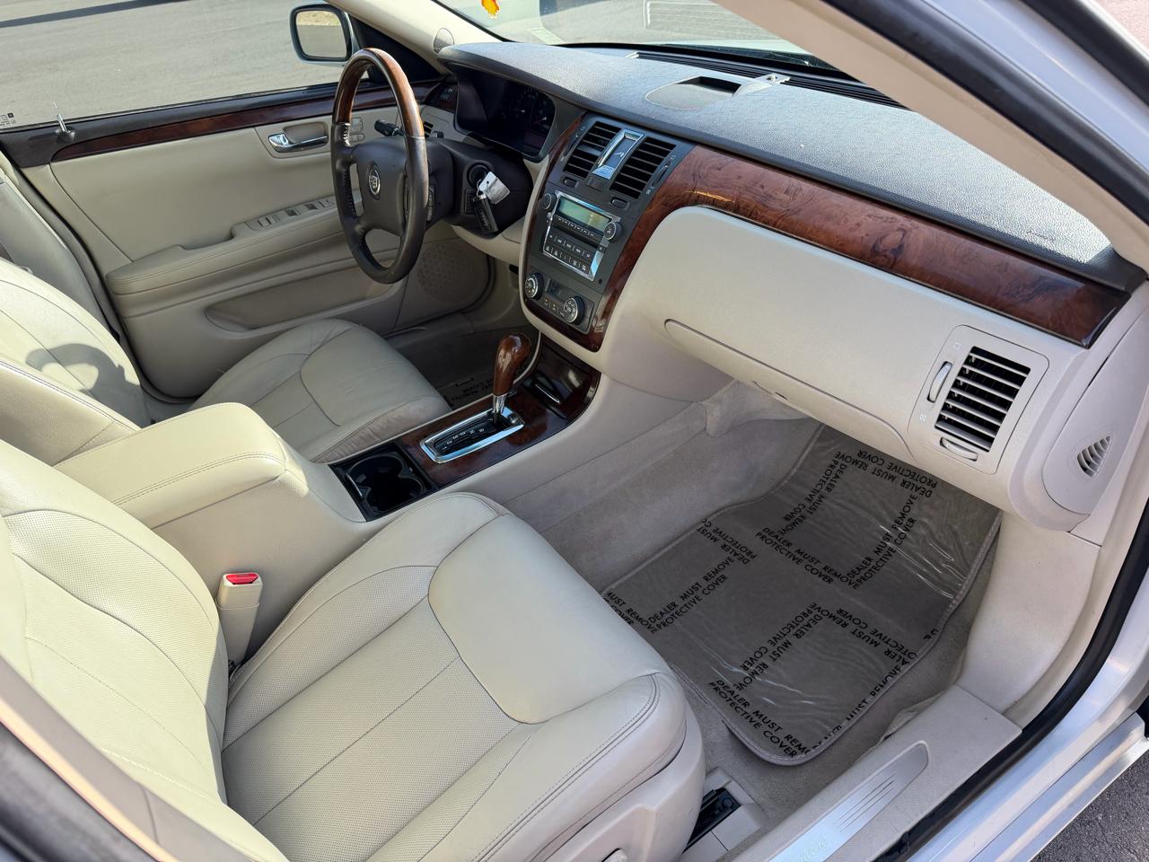 Cadillac DTS Luxury 2010