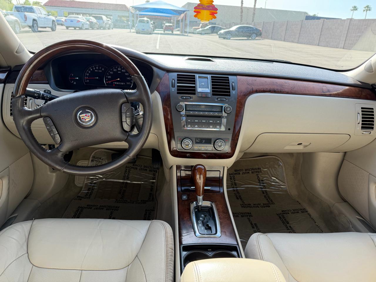Cadillac DTS Luxury 2010