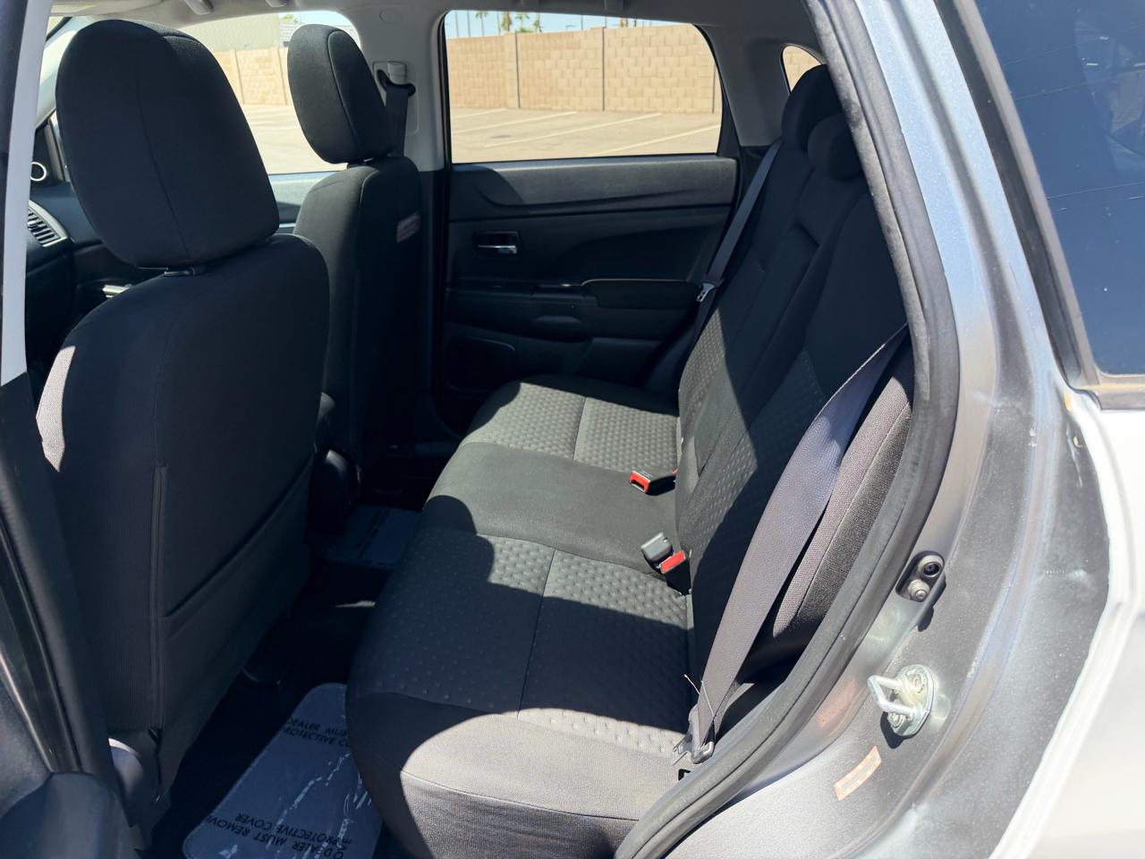 Mitsubishi Outlander Sport SE 4WD 2011