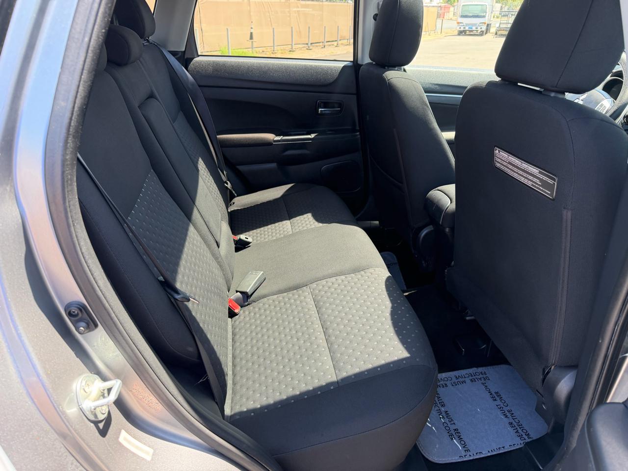 Mitsubishi Outlander Sport SE 4WD 2011