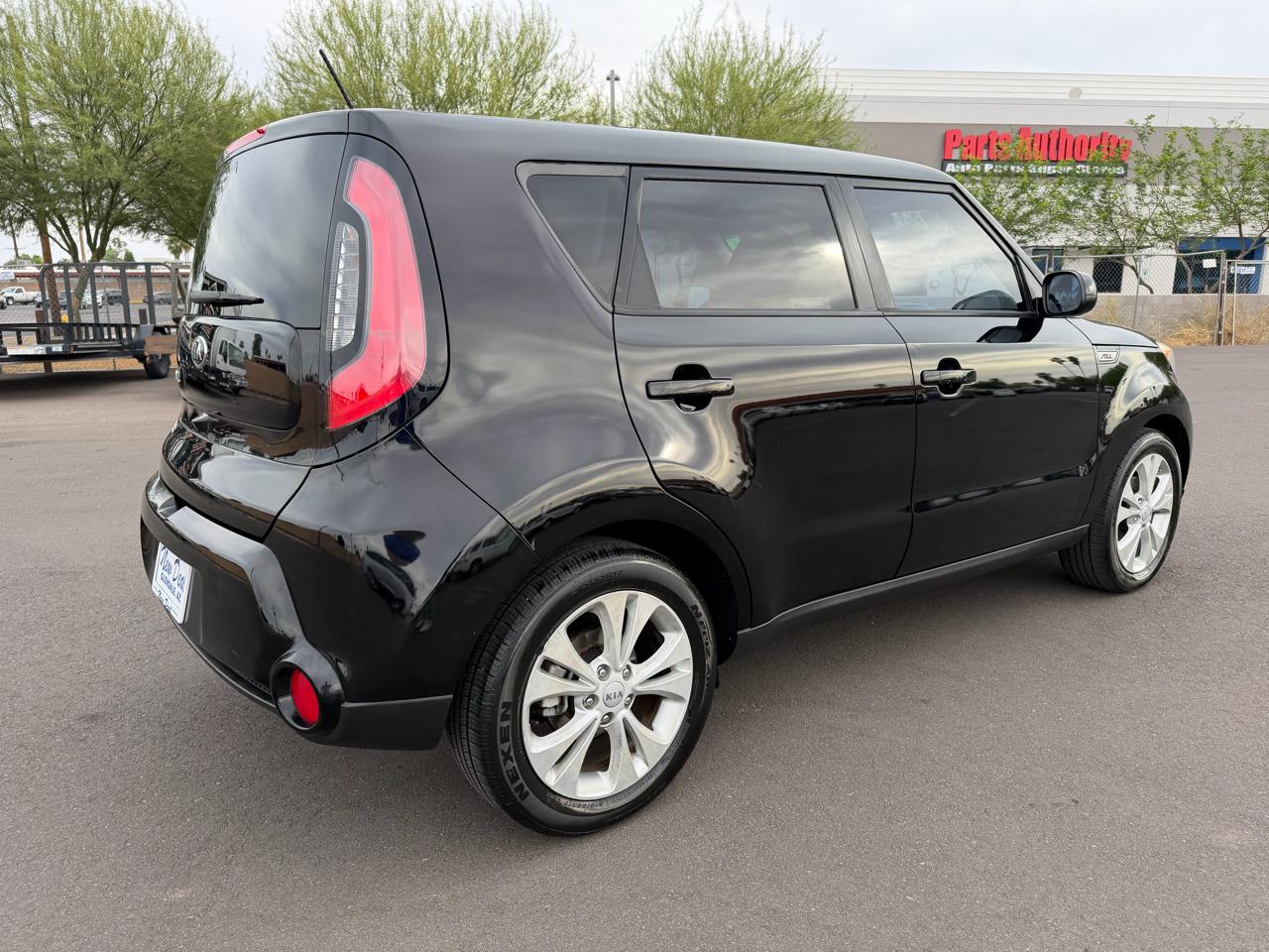 Kia Soul + w/Signature 2.0 Special Edition 2016