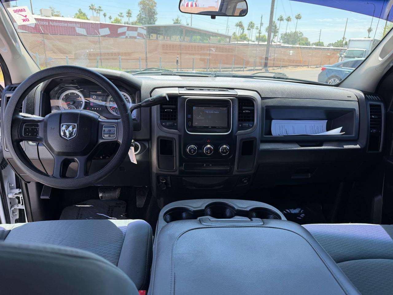 RAM 1500 2WD Crew Cab 140.5" Express 2013