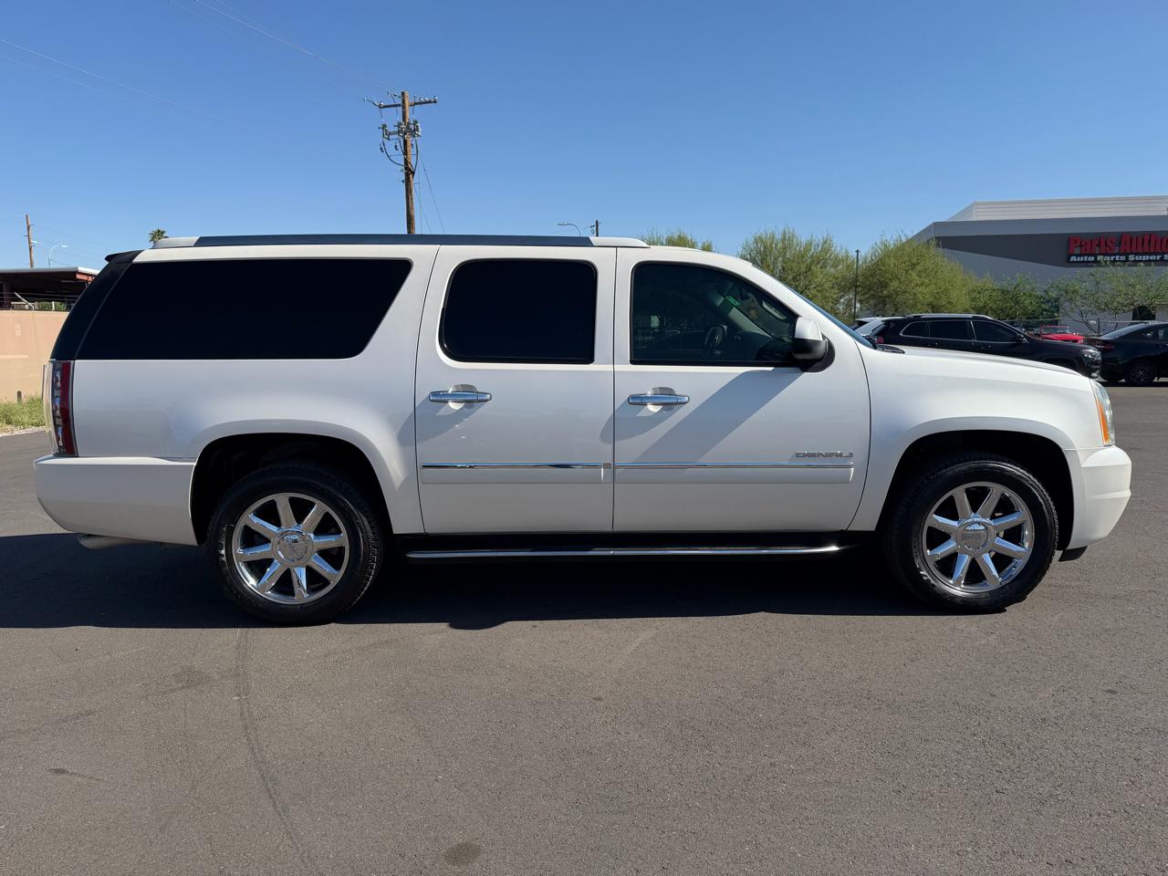 GMC Yukon Denali XL 4WD 2012