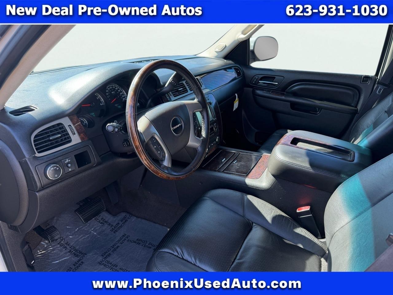 GMC Yukon Denali XL 4WD 2012