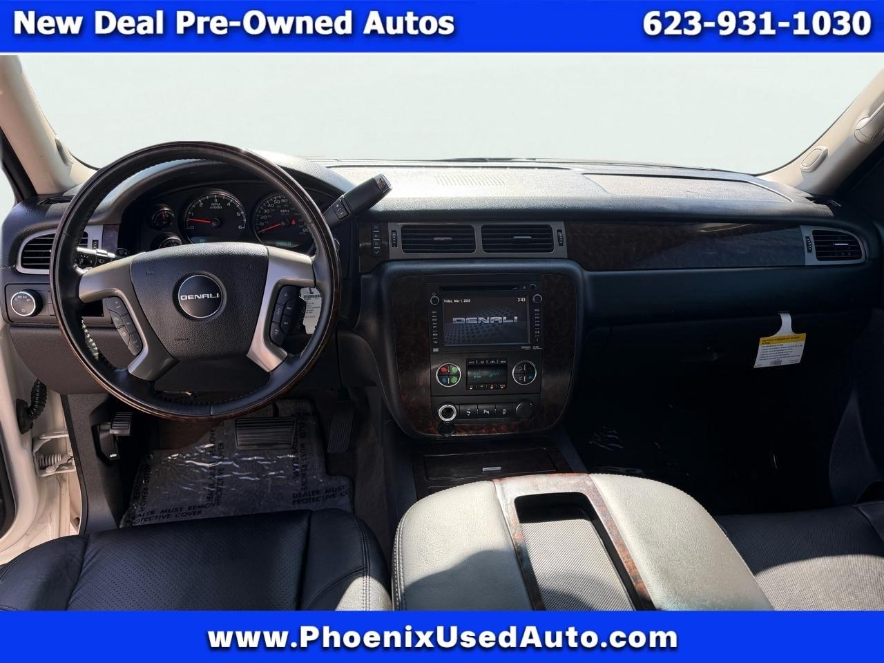 GMC Yukon Denali XL 4WD 2012