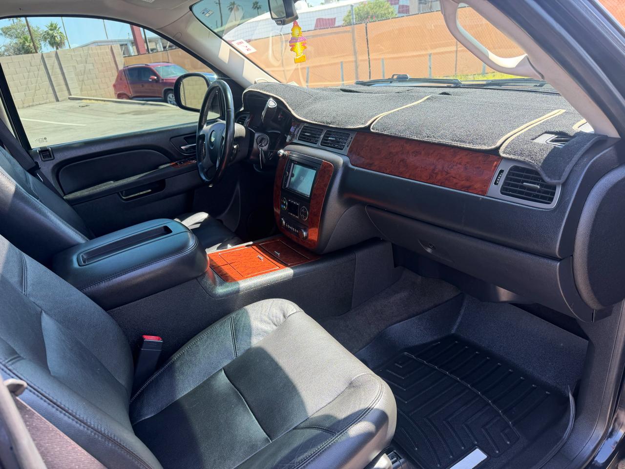Chevrolet Tahoe LTZ 4WD 2012