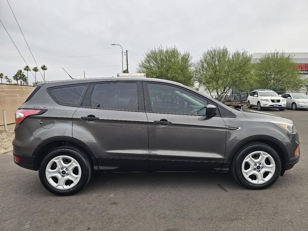 Ford Escape S FWD 2018