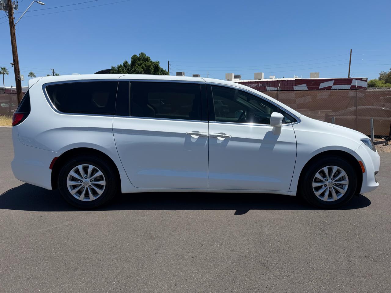 Chrysler Pacifica Touring Plus 2018
