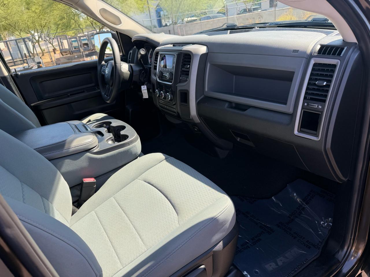 RAM 1500 2WD Crew Cab 140.5" Tradesman 2013