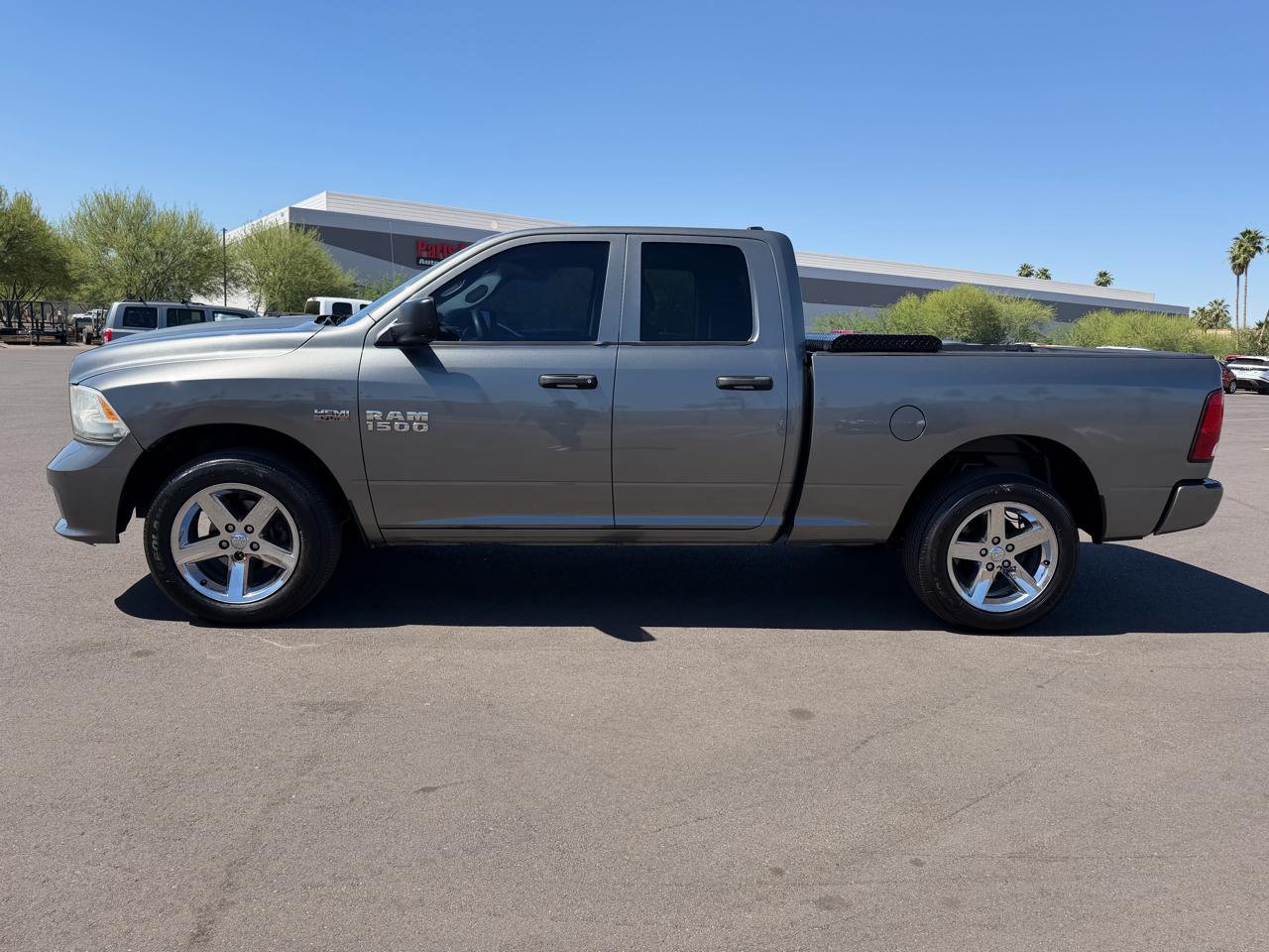 RAM 1500 4WD Crew Cab 140.5" Express 2013