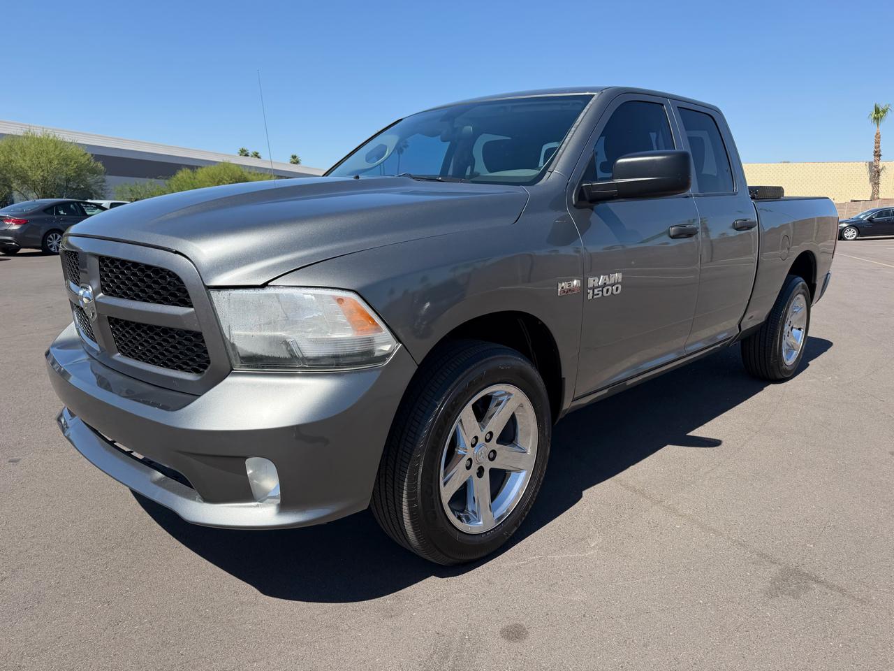 RAM 1500 4WD Crew Cab 140.5" Express 2013