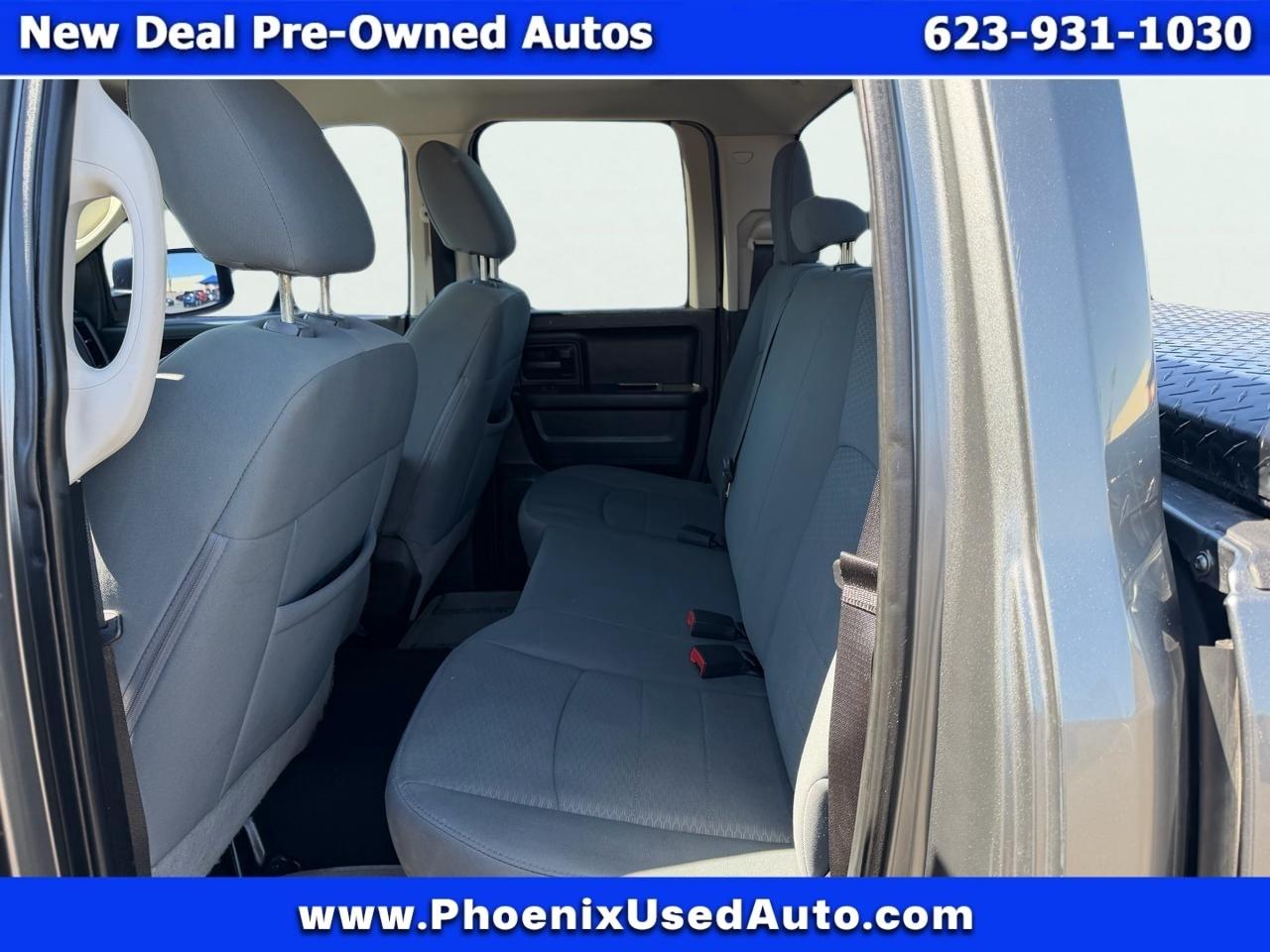 RAM 1500 4WD Crew Cab 140.5" Express 2013