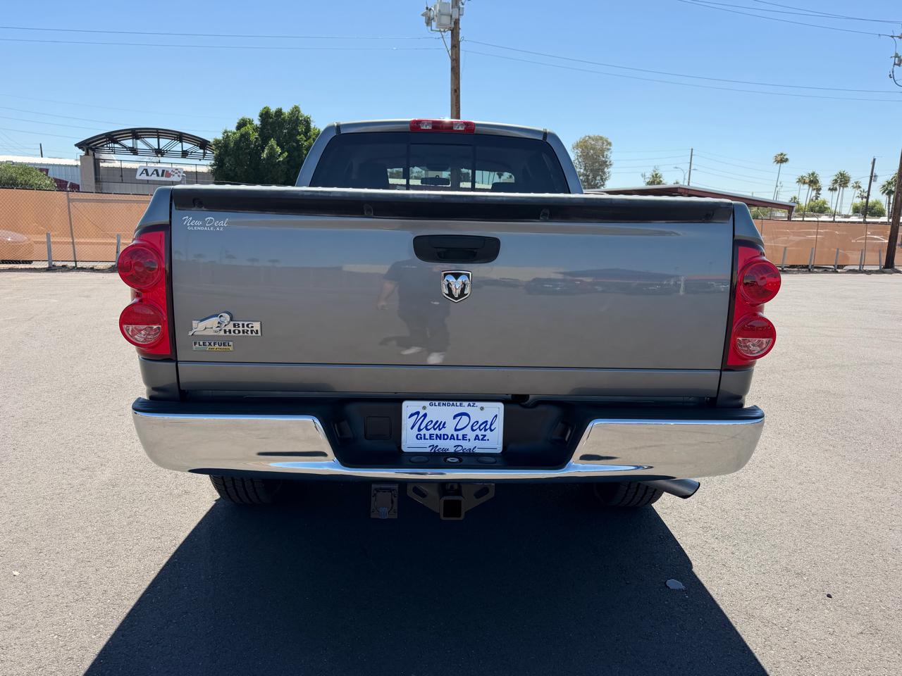 Dodge Ram 1500 2WD Quad Cab 140.5" SLT 2008
